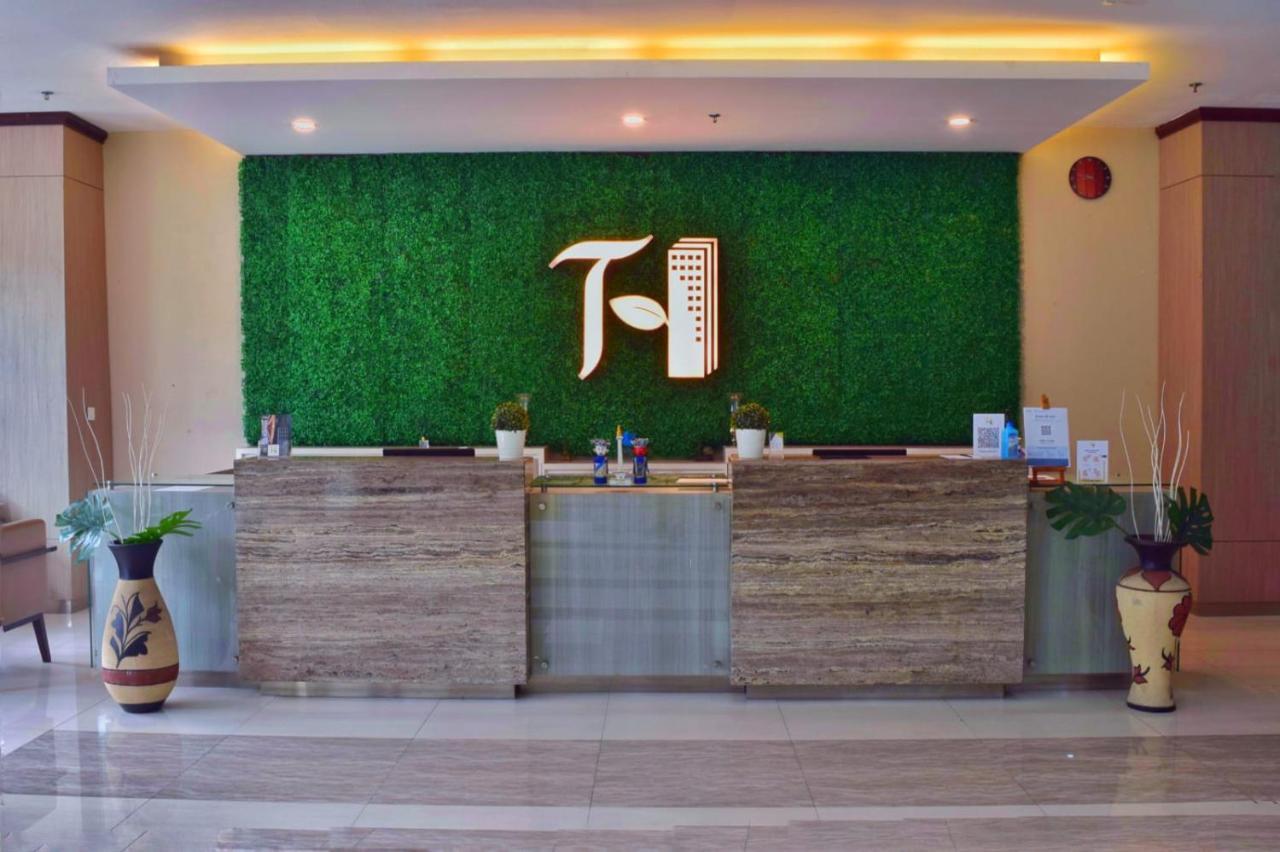 Terraz Tree Hotel Jakarta Exterior foto