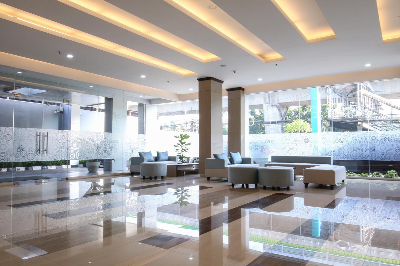 Terraz Tree Hotel Jakarta Exterior foto